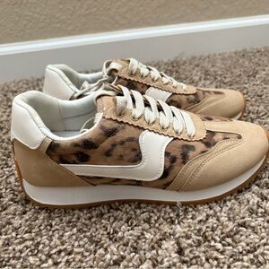 Stylish Leopard Print Women's Sneakers